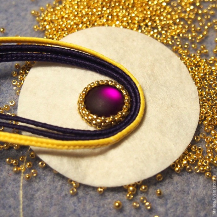 Делаем сережки в технике сутажной вышивки: часть 1