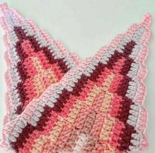 Вяжем крючком разноцветные ромбы