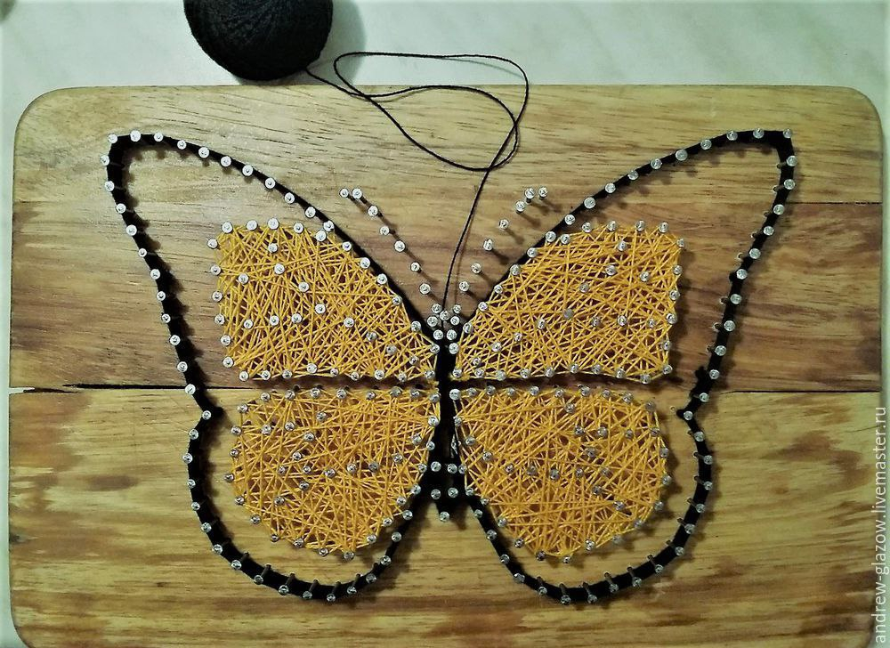 Бабочка в стиле String Art